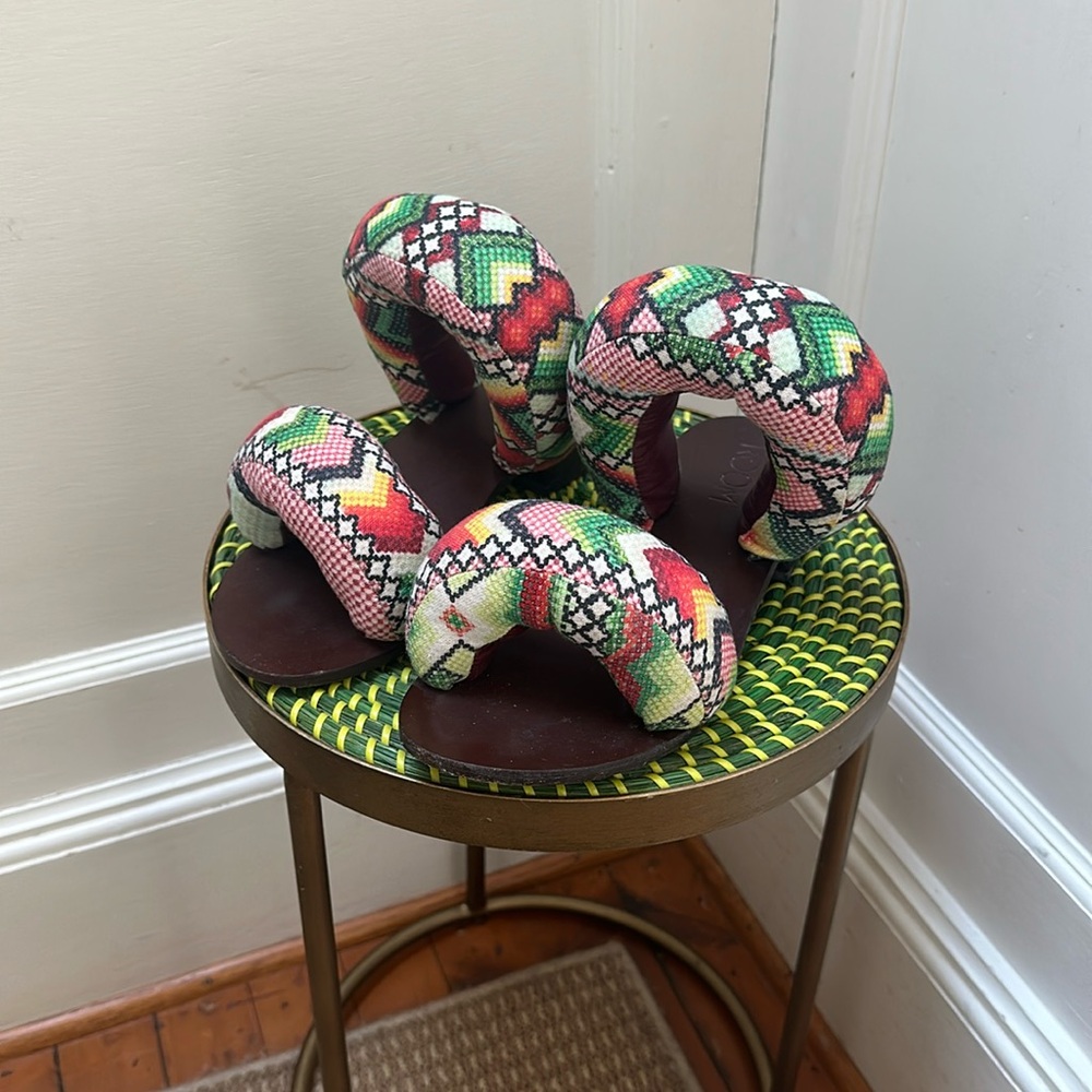 Room x Farm Rio sandals size 9